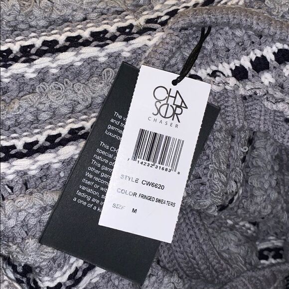 NWT Chaser Gray Fringed Triangle Back Sweater SZ M - Picture 5 of 9